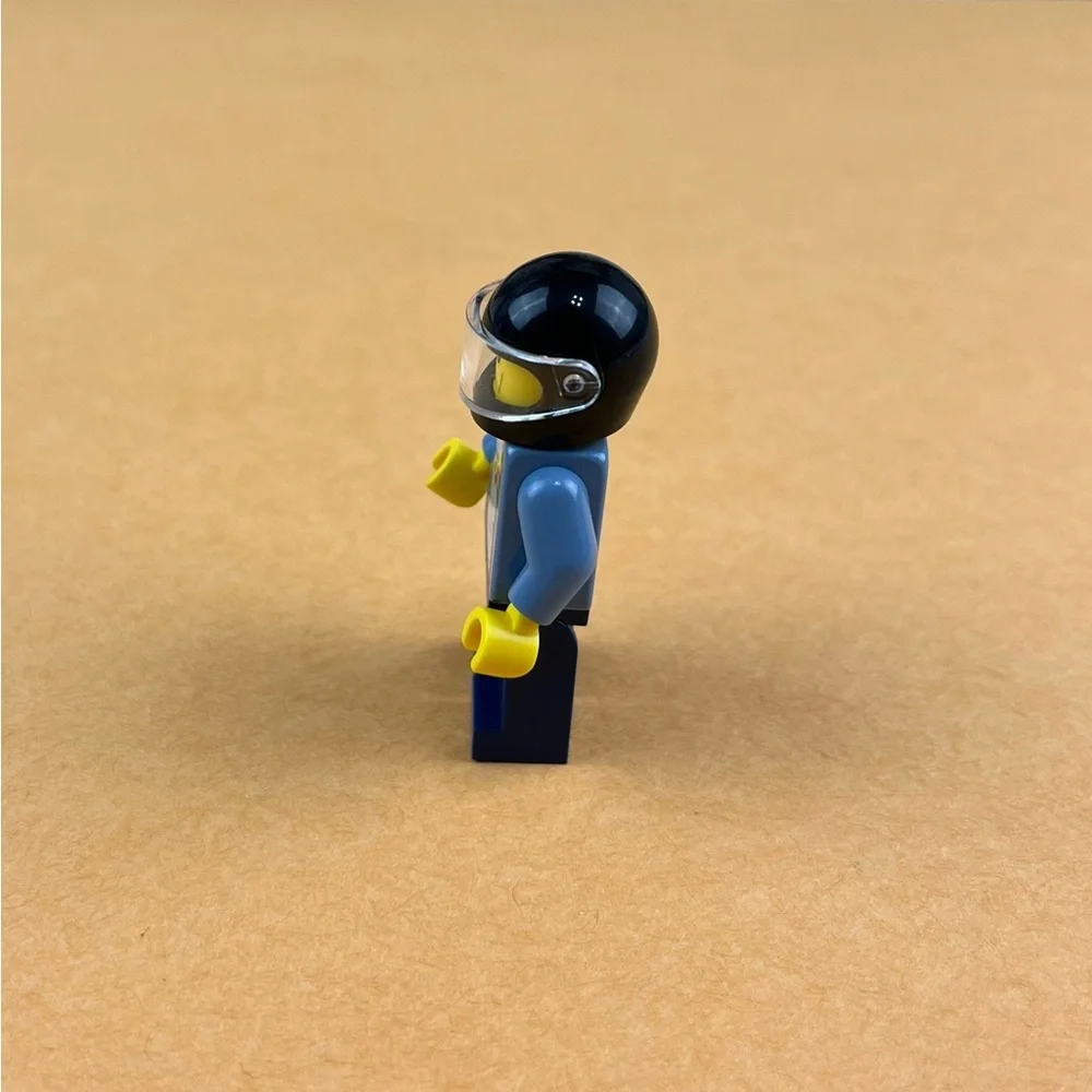 LEGO 1970 Dodge Charger R/T Driver Minifigure- 75893 sc072 2”